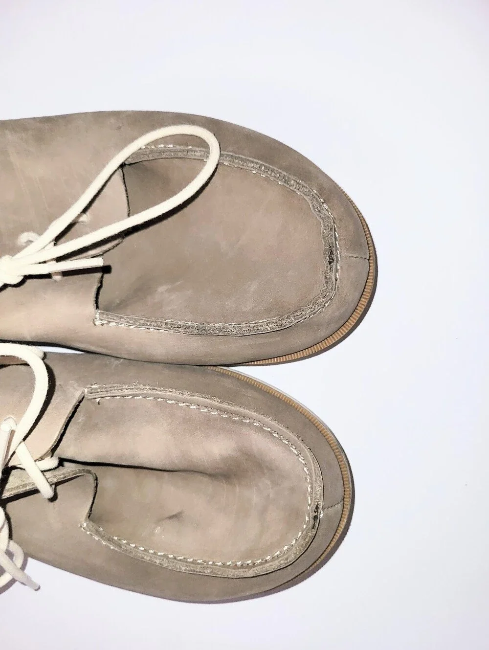 OluKai men taupe
